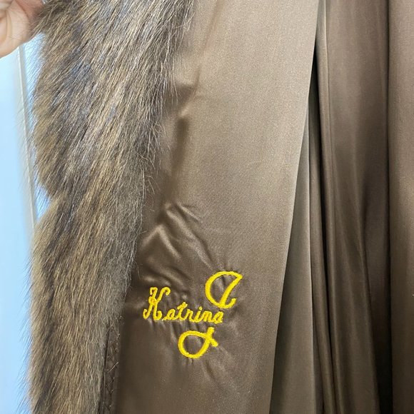 Full-Length Mahogany Mink Fur Coat - Picture 3 of 4